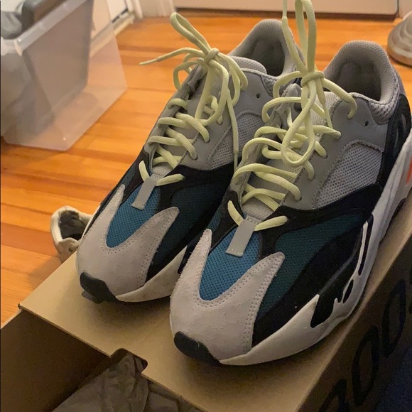 Adidas Yeezy Wave Runner 700 main image 5